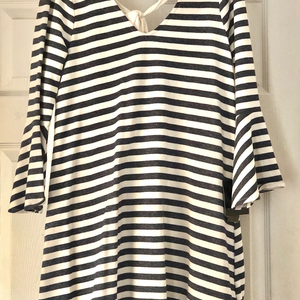 Dress - Picture 2 of 4